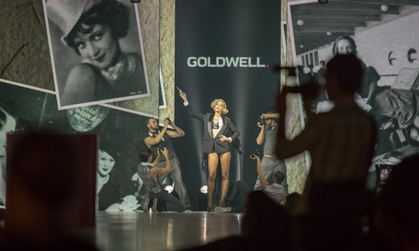 Veranstaltung  Oktober 2014 der Firma GOLDWELL in der Station und im Kraftwerk in Berlin. Die Dekoration der dreitägige GOLDWELL-Produktpräsentation wurde von flores y amores  für mehrere Locations konzipiert, visualisiert und […]